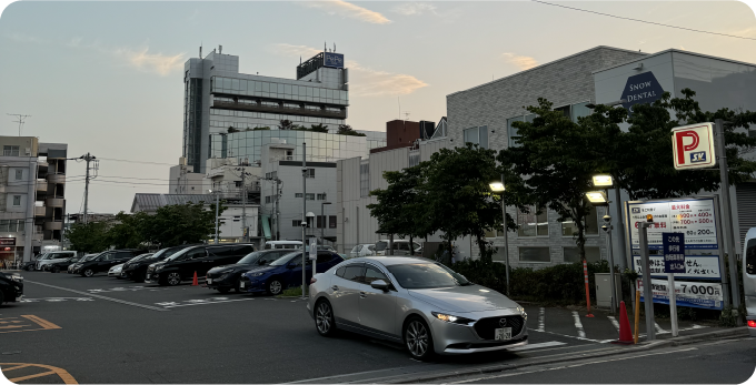 目の前にコインパーキングあり